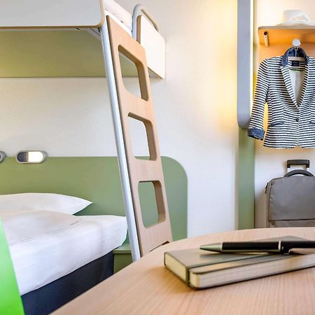 Ibis Budget Amberieu En Bugey/Chateau Gaillard A42 Экстерьер фото
