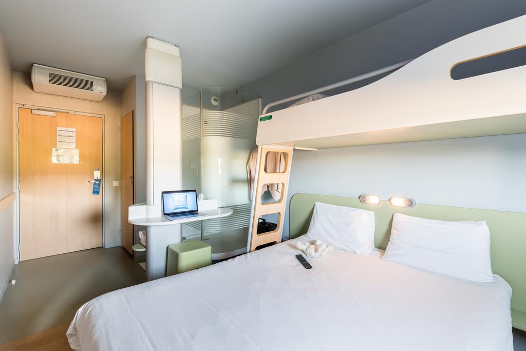 Ibis Budget Amberieu En Bugey/Chateau Gaillard A42 Экстерьер фото