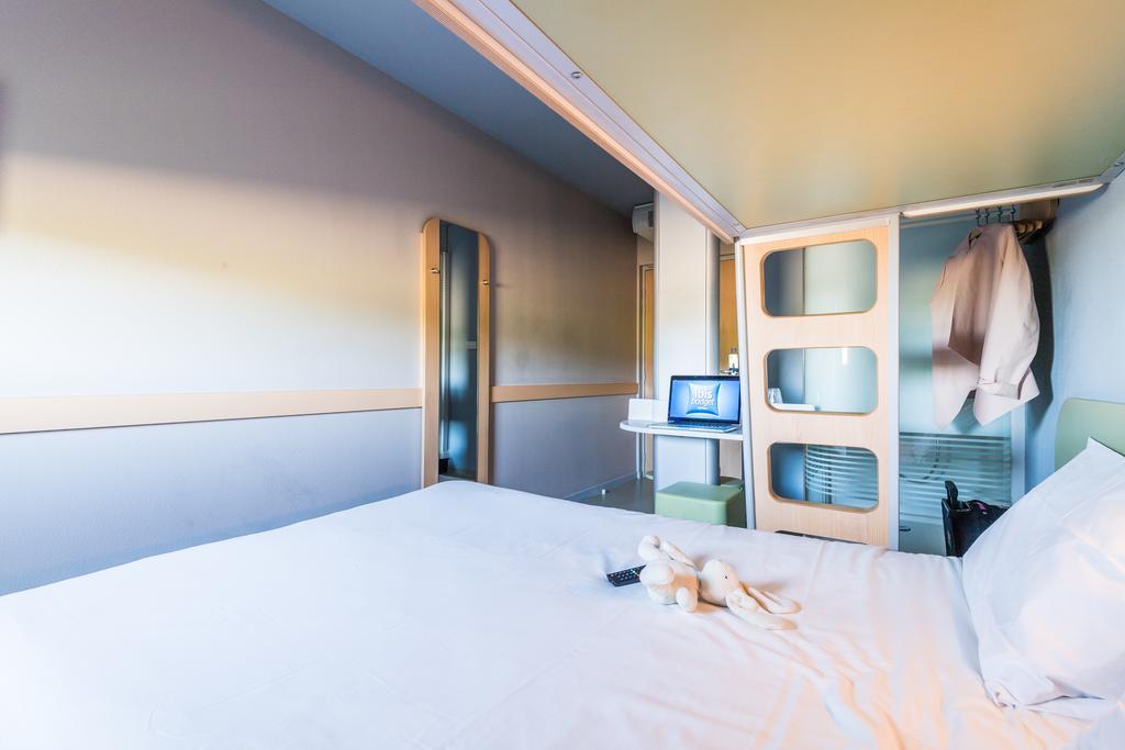 Ibis Budget Amberieu En Bugey/Chateau Gaillard A42 Экстерьер фото